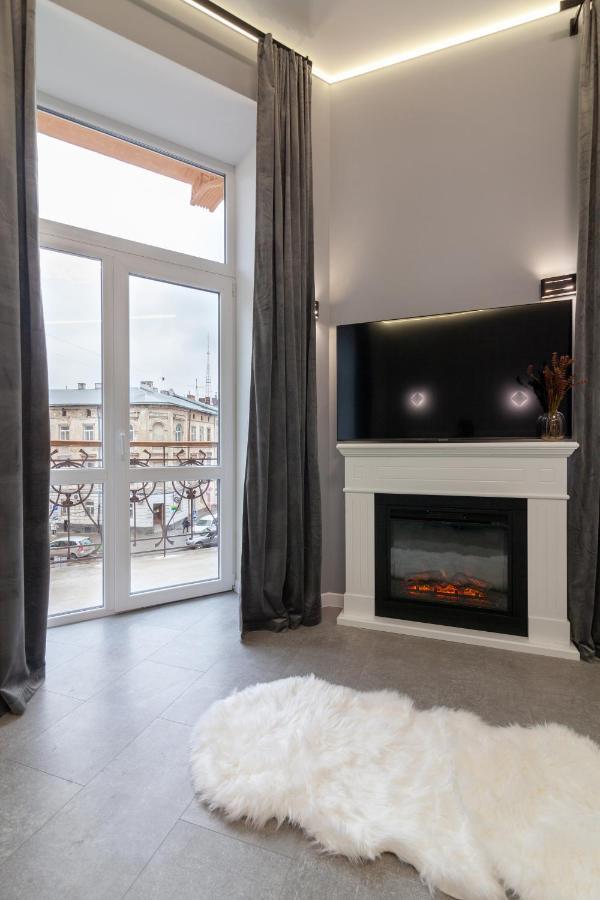 Two Bedrooms 13 Shpytalna Street Lviv Bagian luar foto